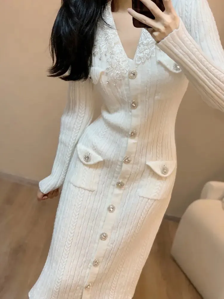 Autumn and winter French retro high-waist design knitted hip-covering inner layer with coat and petite dress for women (B5916)