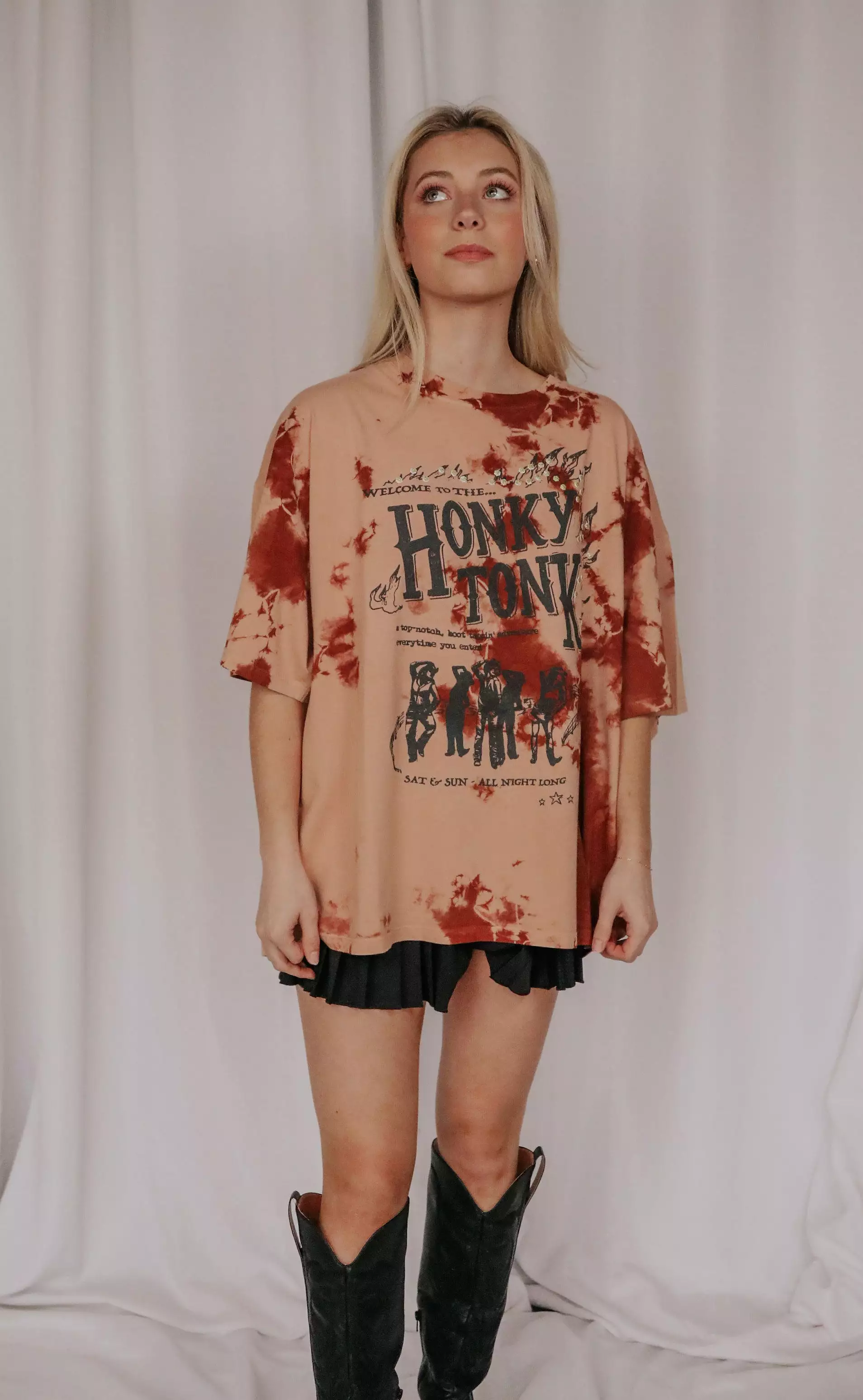 daydreamer: honky tonk one size tee