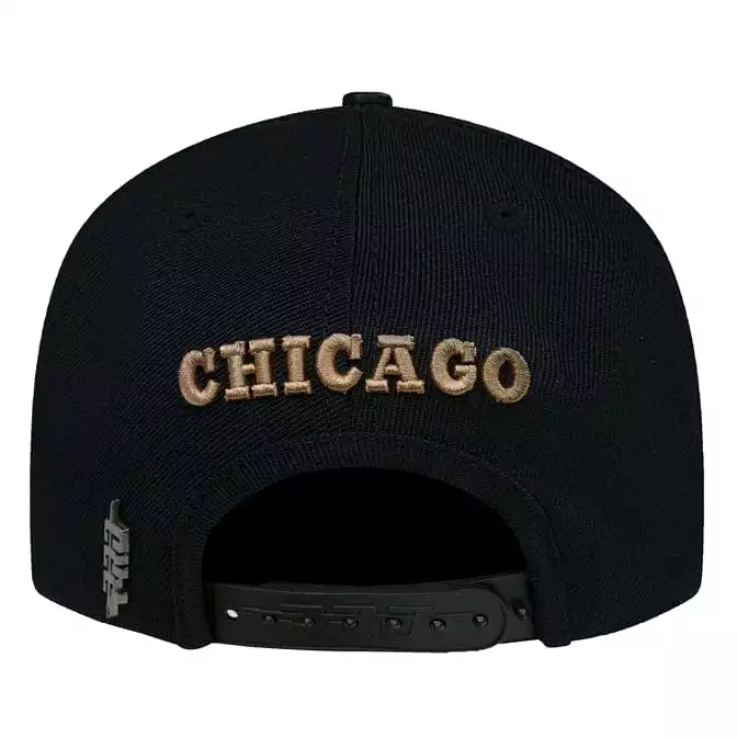 Pro Standard Chicago Bulls Side Patch Wool Snapback (Black/Red)