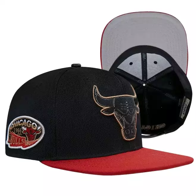 Pro Standard Chicago Bulls Side Patch Wool Snapback (Black/Red)