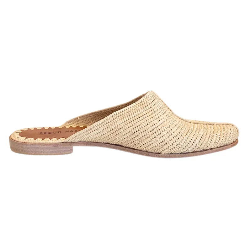 Raffia Closed-Toe Slide (Natural)