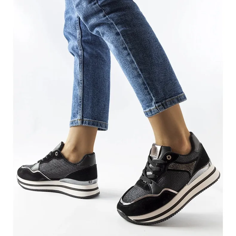 Shiny black sneakers from Enola