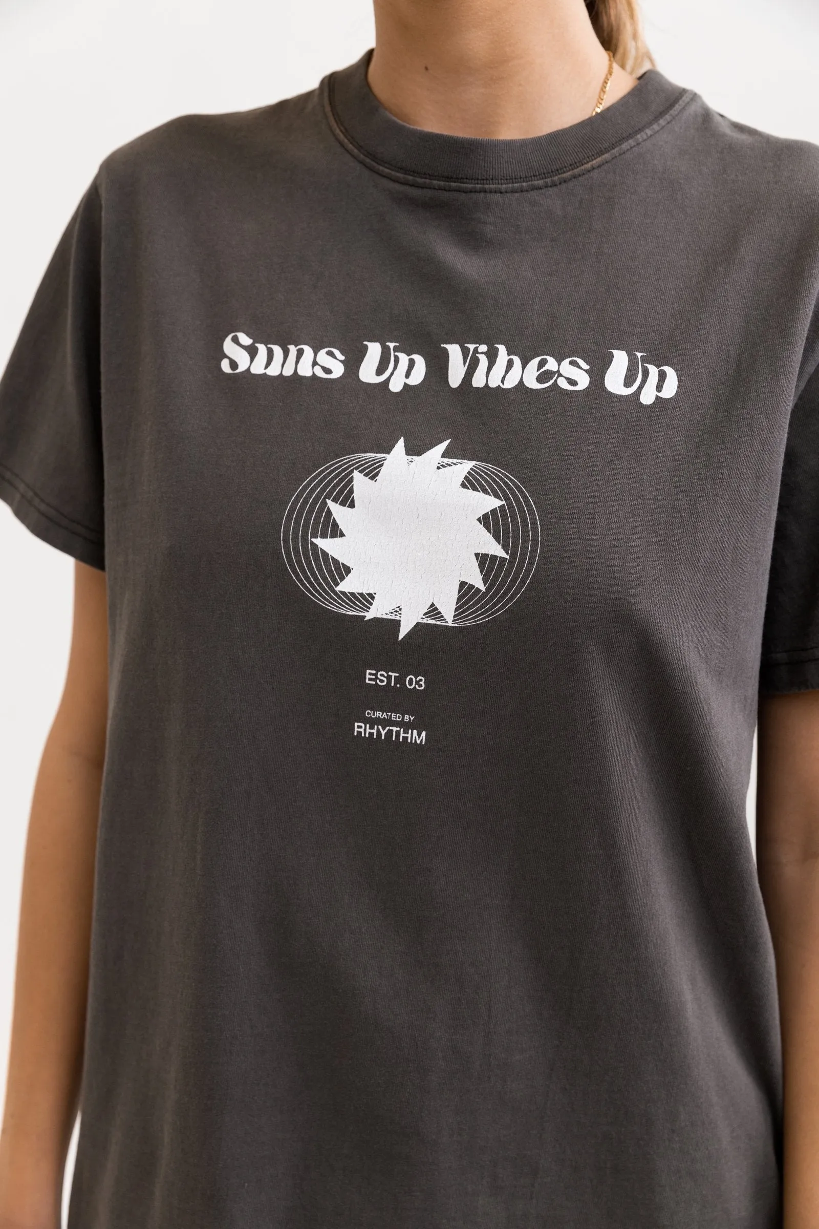 Suns Up Boyfriend Tee Washed Black