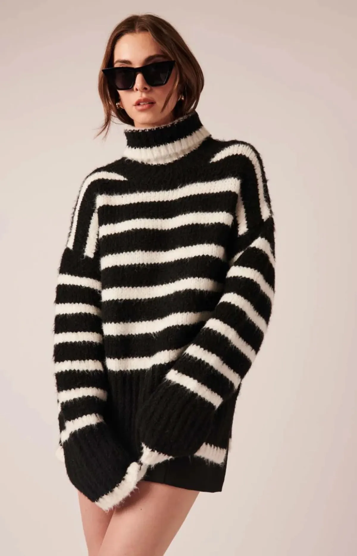 Tabby Sweater - Black/Swan