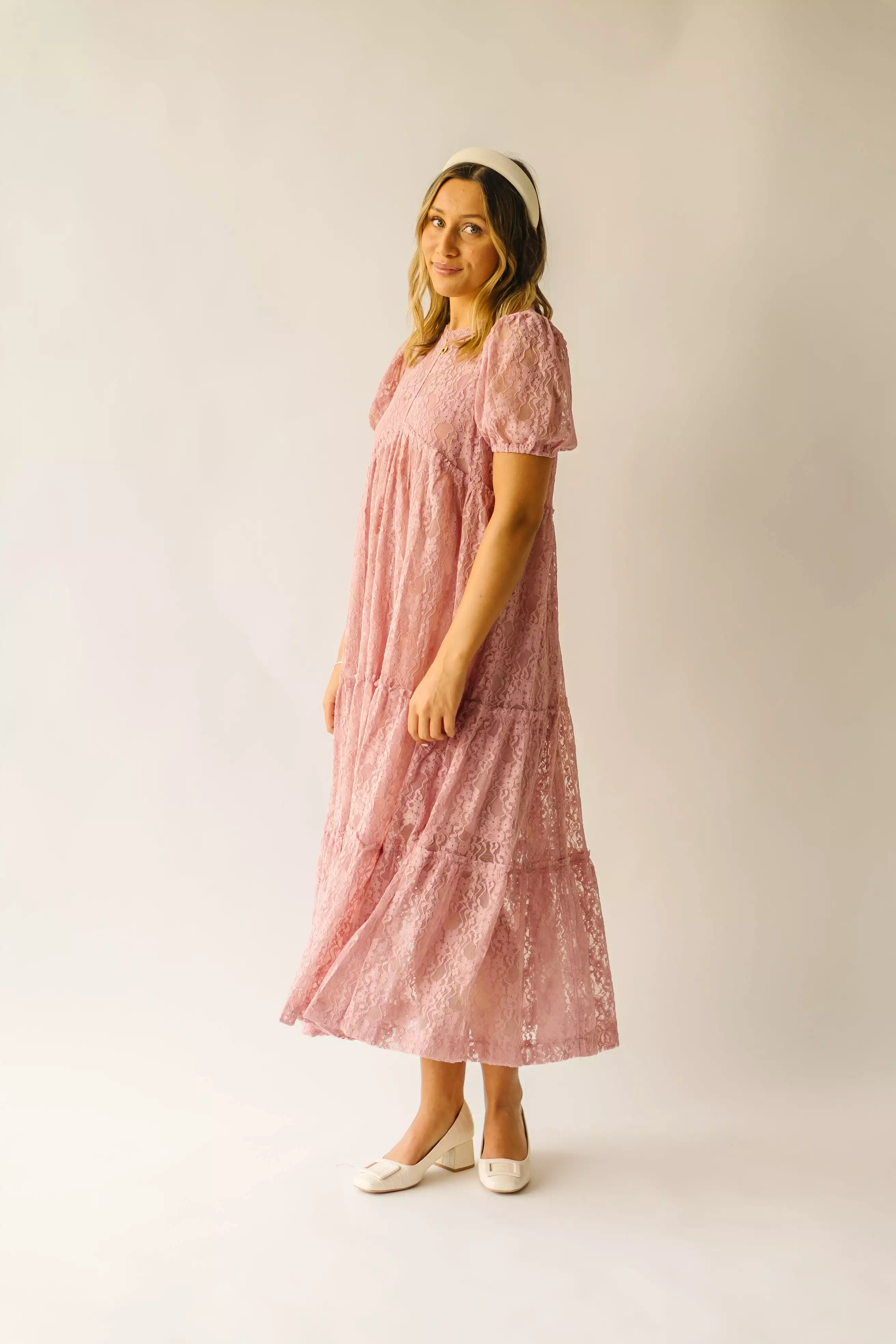 The Amari Bubble Sleeve Lace Midi Dress in Dusty Rose