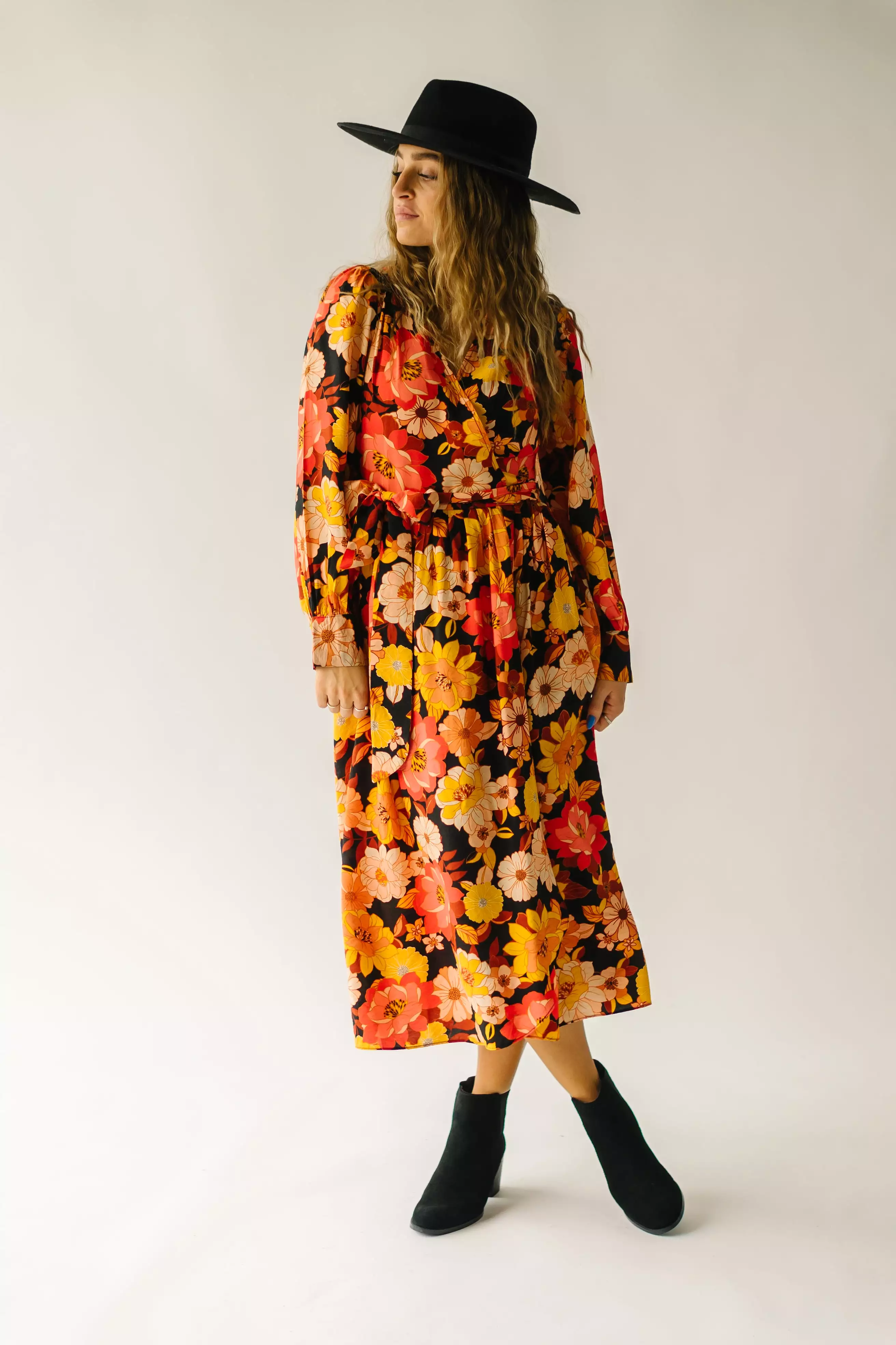 The Henrico Floral Bubble Sleeve Midi Dress in Night Garden