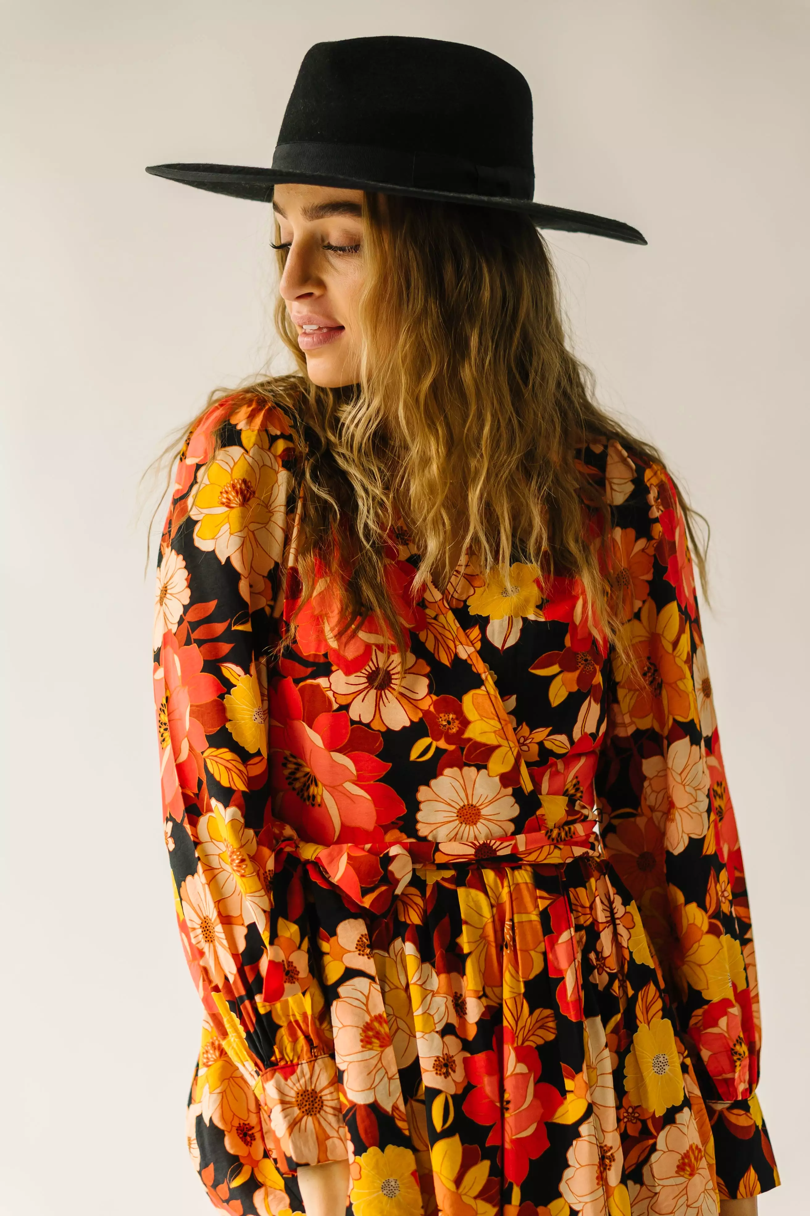 The Henrico Floral Bubble Sleeve Midi Dress in Night Garden