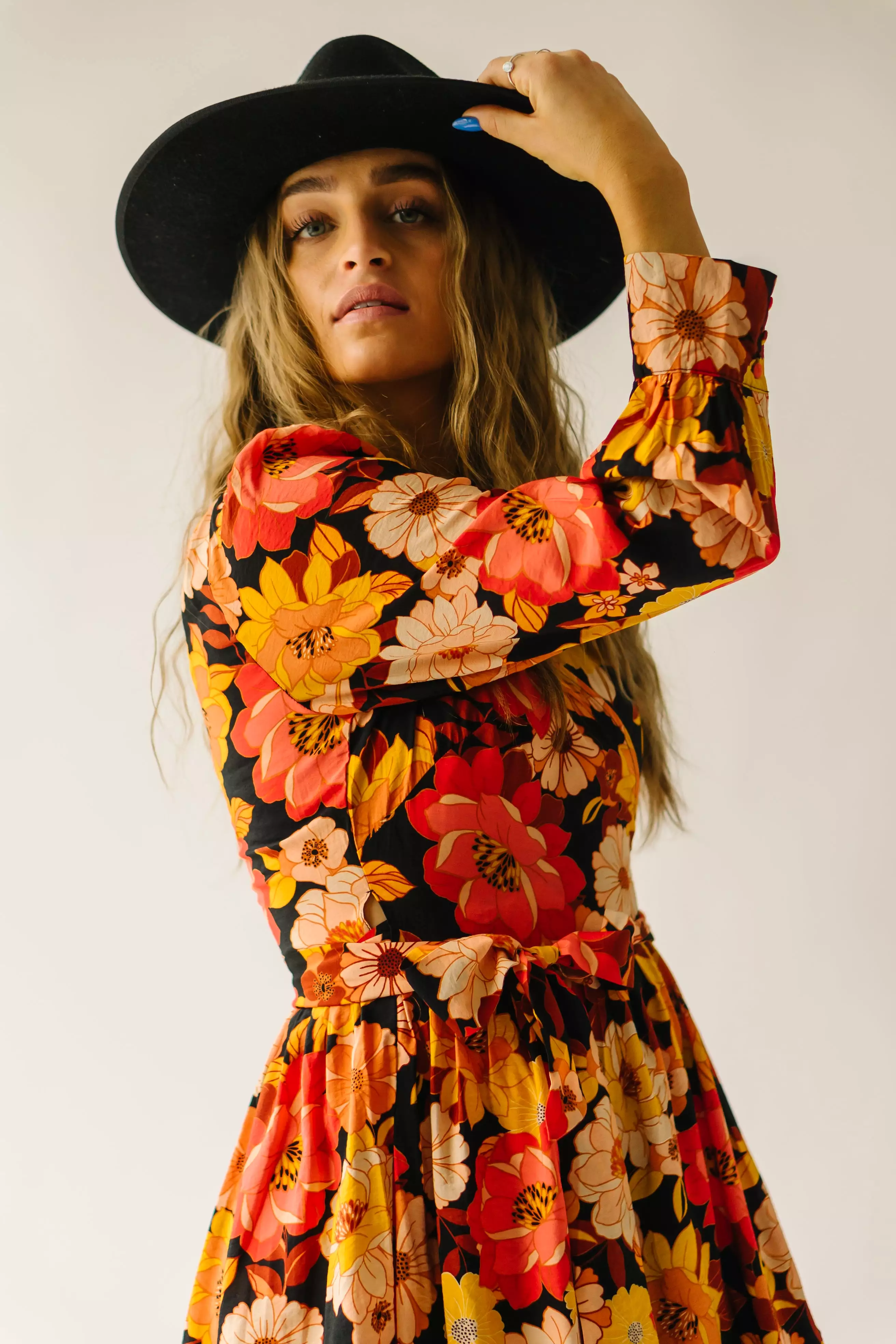 The Henrico Floral Bubble Sleeve Midi Dress in Night Garden